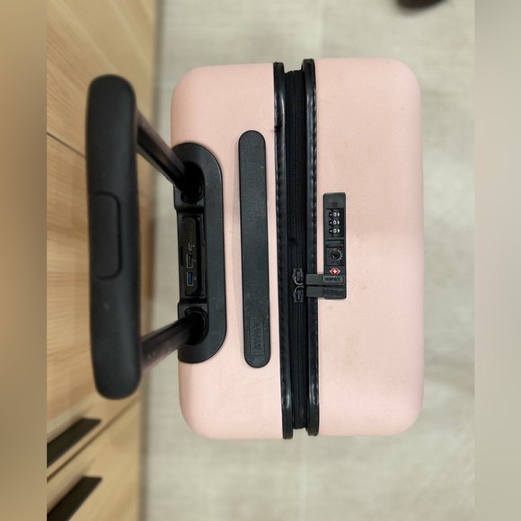 Away Blush Pink Bigger Carry on Luggage - Picture 11 of 11